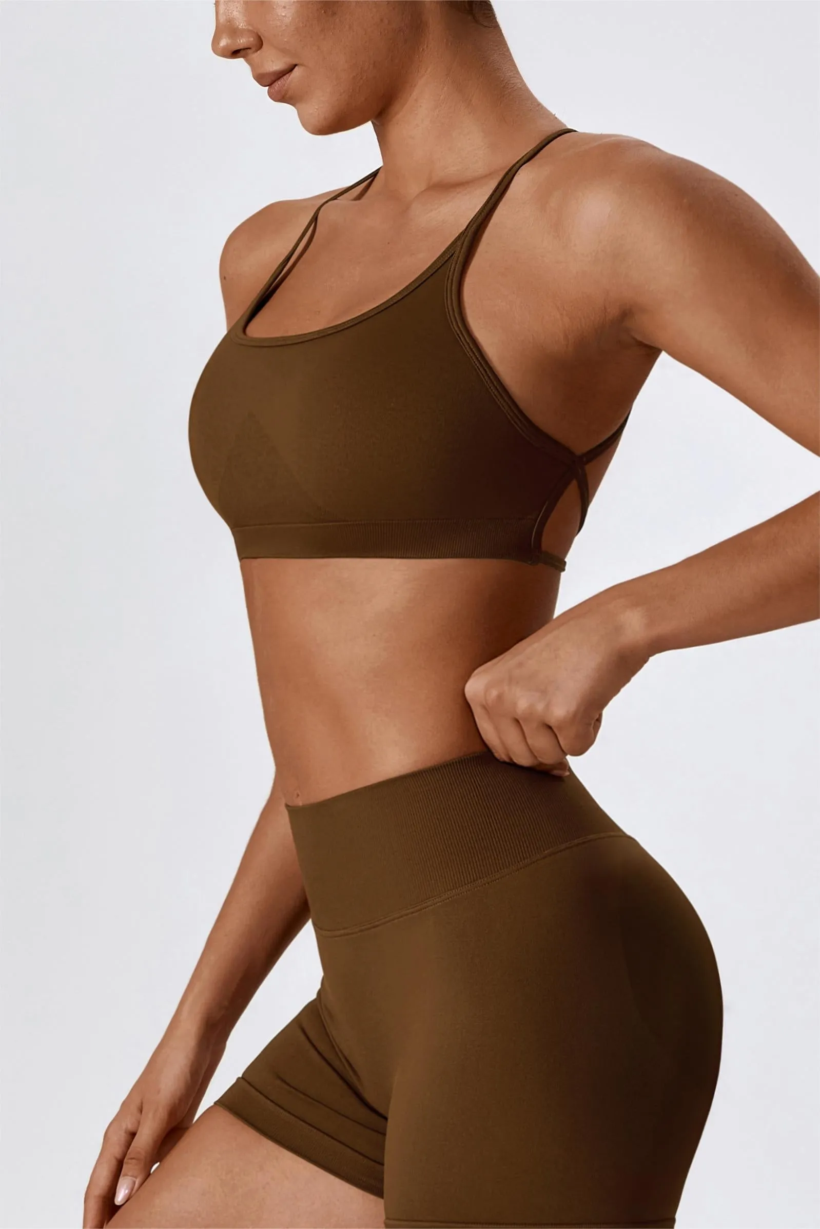 Chic Strappy Back Seamless Sports Bra