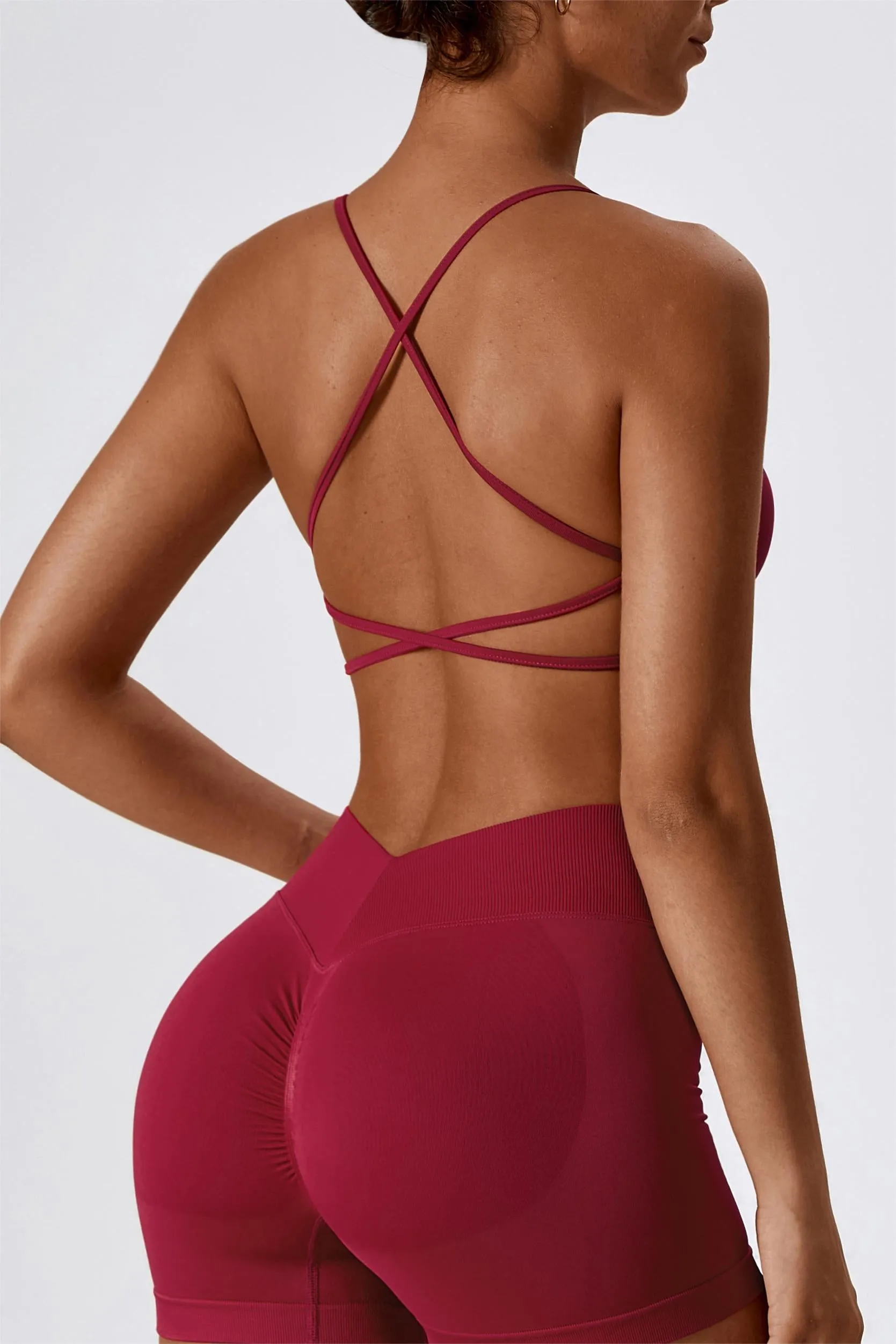 Chic Strappy Back Seamless Sports Bra