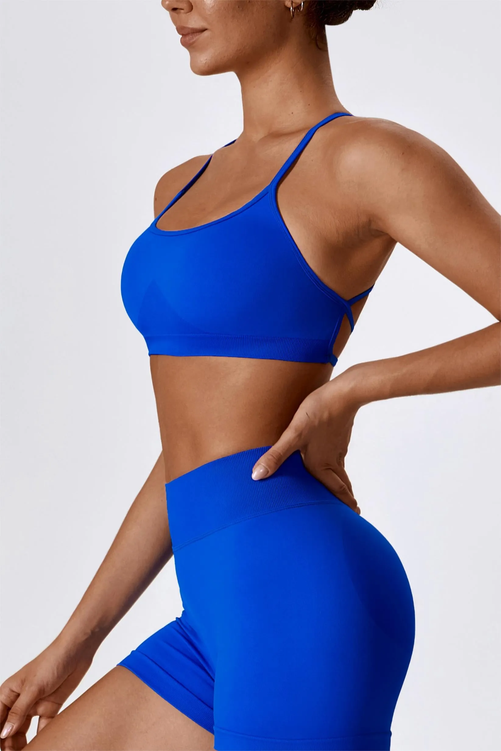 Chic Strappy Back Seamless Sports Bra