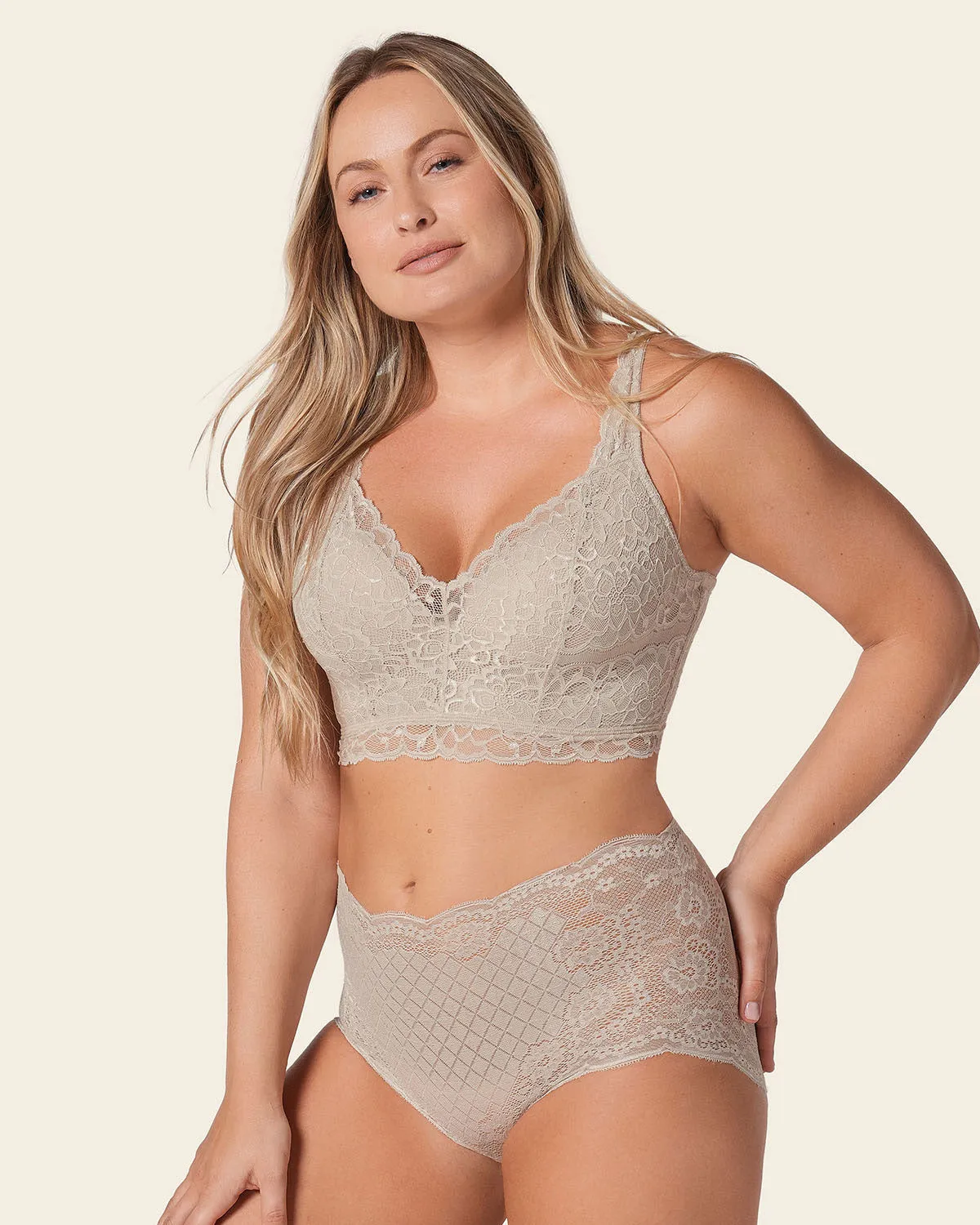 Luxe Lace Underwire Smoothing Bustier